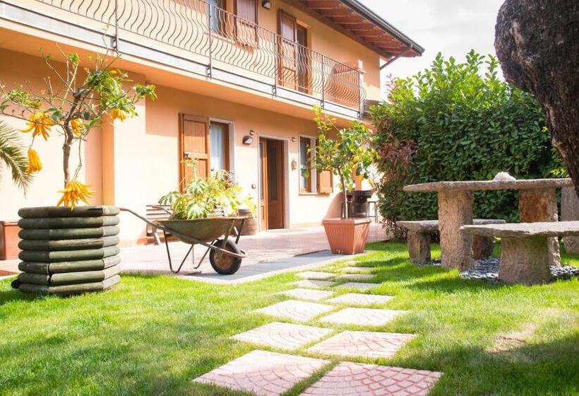 اتاق استاندارد, Guesthouse Villa Tamas
