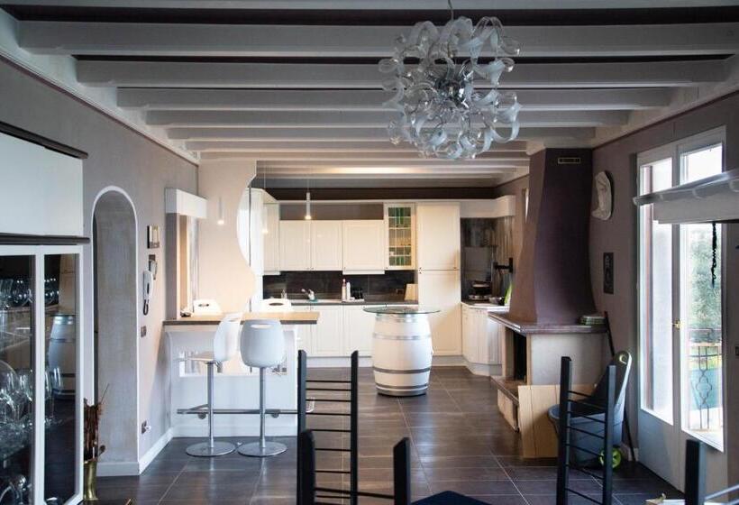 اتاق خانوادگی, Guesthouse Villa Tamas