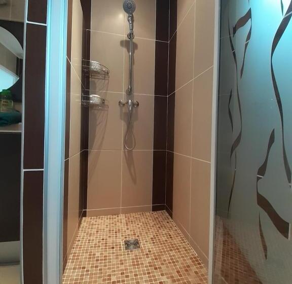 Номер Стандарт Вид на Бассейн, Chambres D Hãƒæ’ã‚â´tes Dans Authentique Mas Avec Piscine En Provence