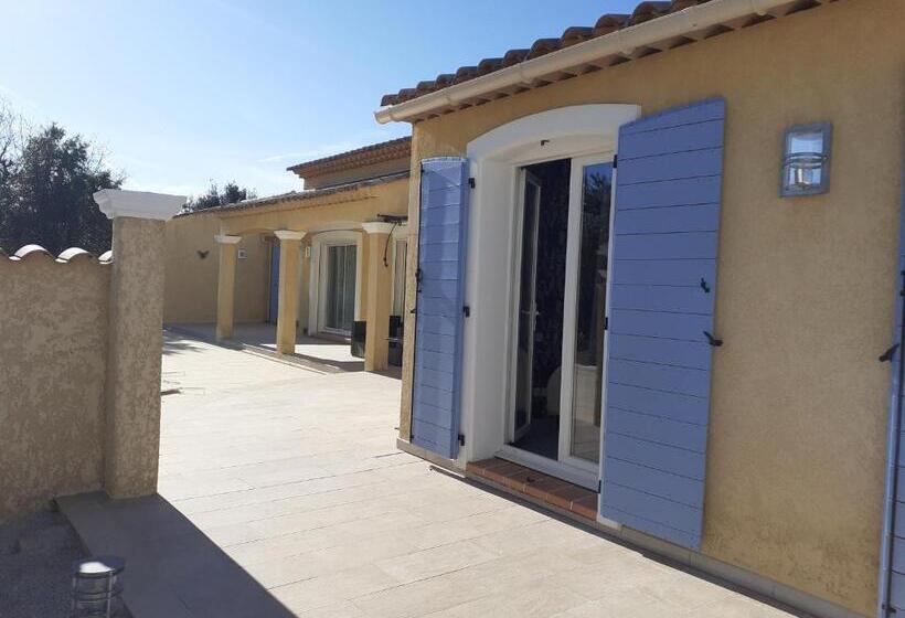 Номер Deluxe, Chambres D Hãƒæ’ã‚â´tes Dans Authentique Mas Avec Piscine En Provence