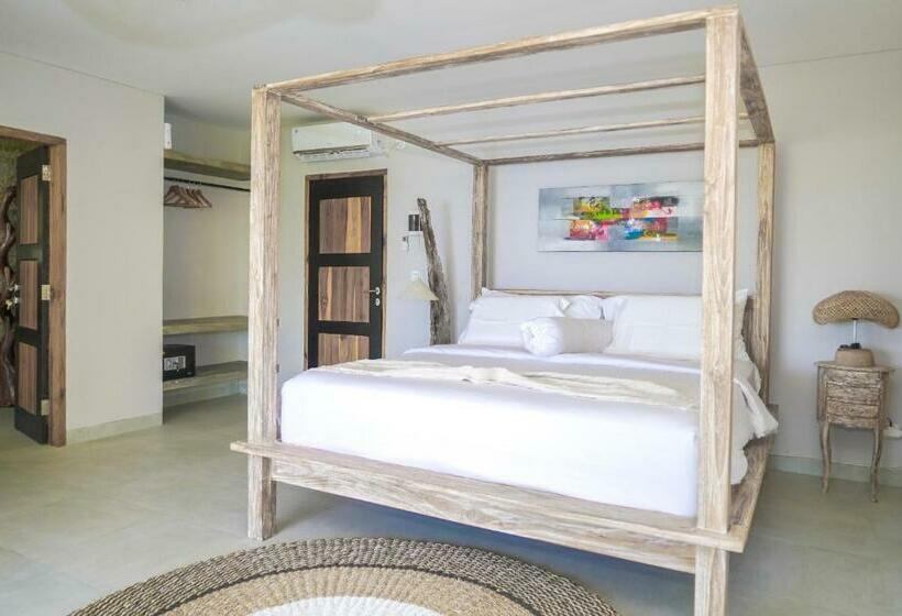 디럭스 룸, Theodor At Labuan Bajo