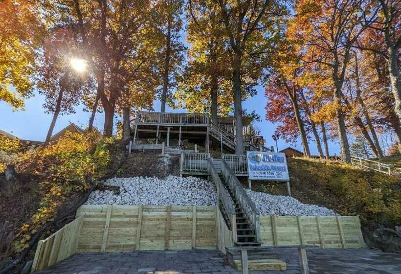 غرفة قياسية رباعية, Shafer Lakeside Resort