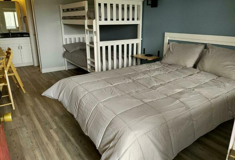 غرفة قياسية رباعية, Shafer Lakeside Resort