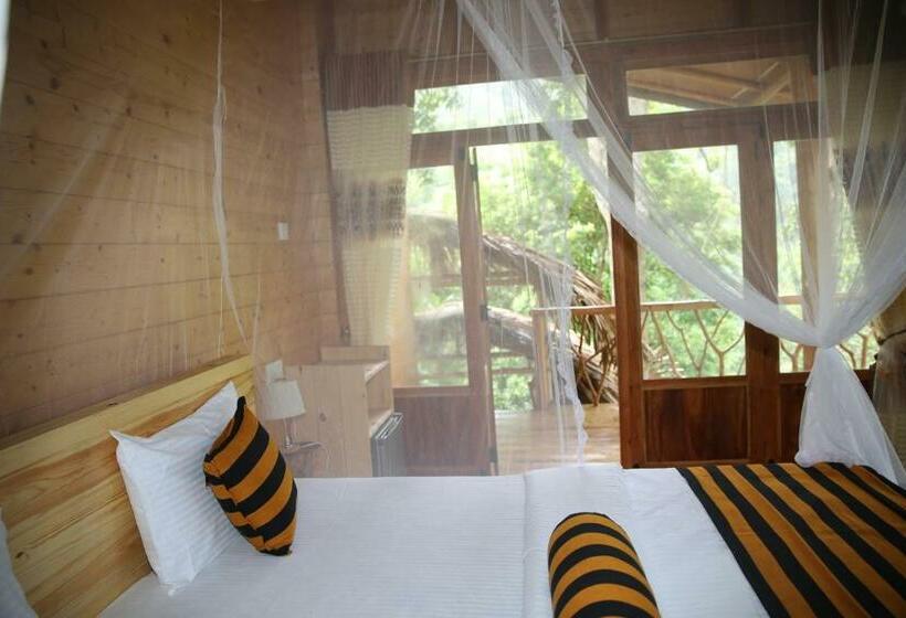 کلبه ییلاقی سوپریور یک خوابه, Eco Village