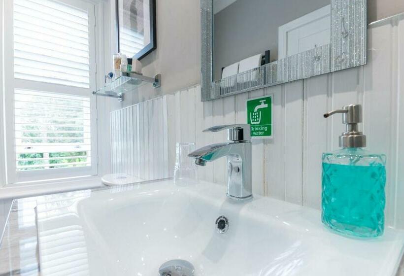 带大床的标准间, Seaview B&b