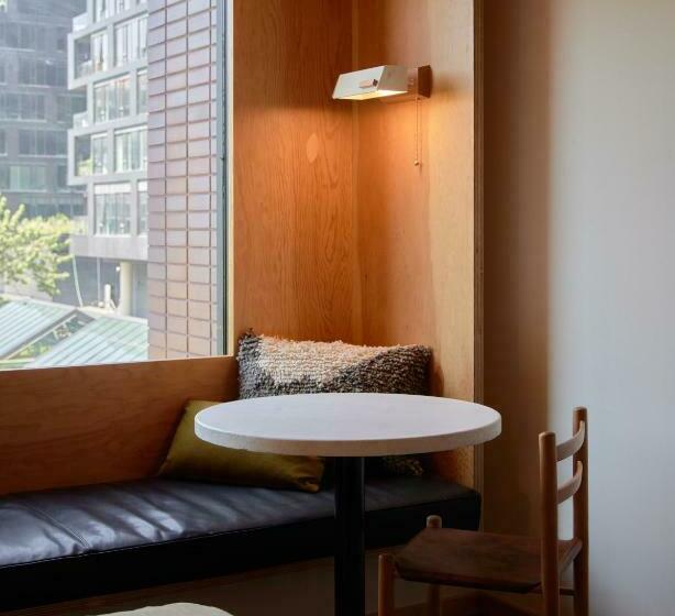 اتاق استاندارد با تخت بزرگ, Ace Hotel Toronto