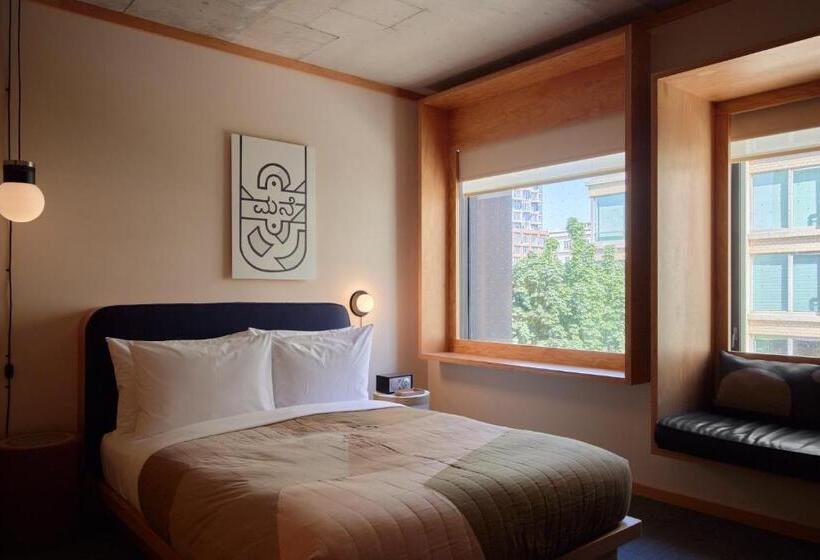 חדר סופריור עם מיטת קינג, Ace Hotel Toronto