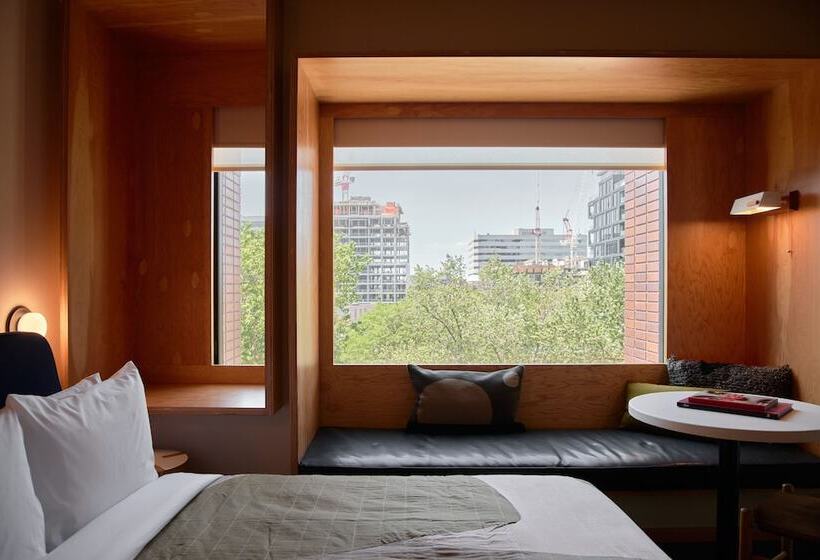 חדר סטנדרט מותאם לאדם עם מוגבלויות, Ace Hotel Toronto