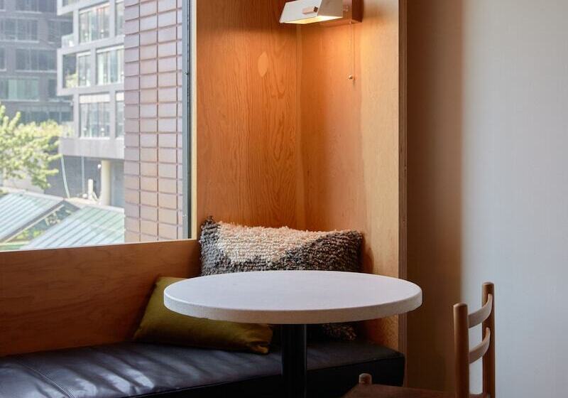 اتاق استاندارد, Ace Hotel Toronto