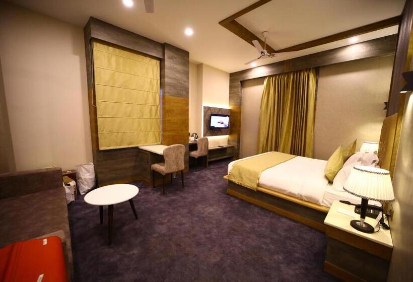 سوییت جونیور, Prime Land