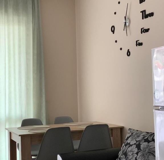 スタンダードスタジオ, Sea Dreams Apartment