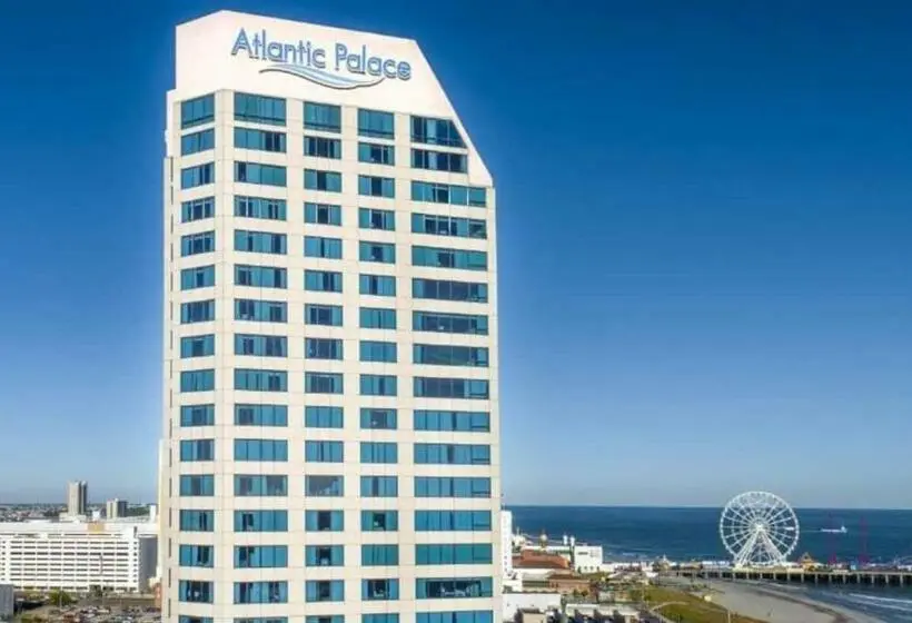 استودیوی استاندارد با چشم‌انداز دریا, Atlantic Palace