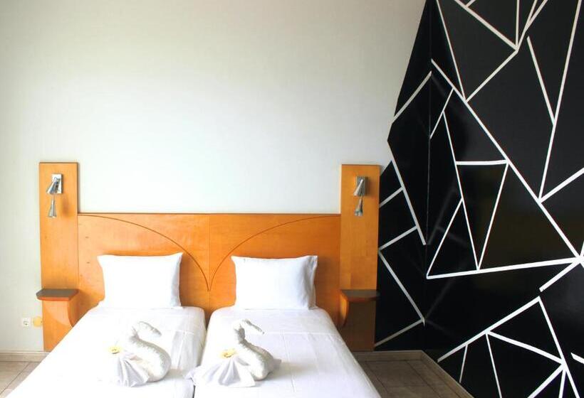 اتاق استاندارد با چشم‌انداز دریا, Falucho Paradise Beach