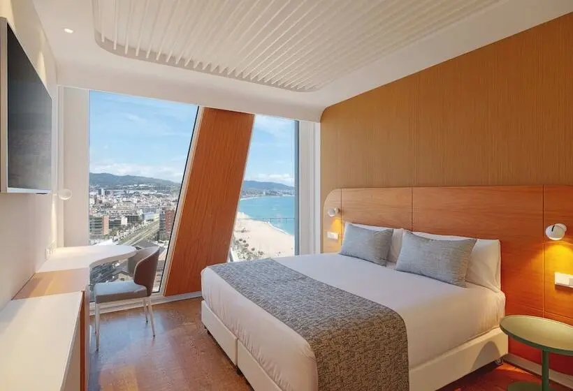 اتاق استاندارد با چشمانداز دریا, Marina Badalona