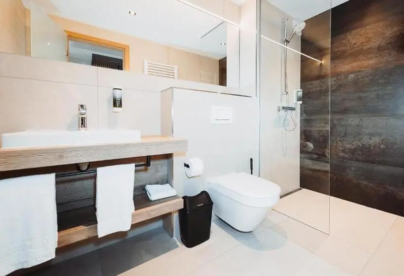 Quarto Deluxe com Balcão, Vivo