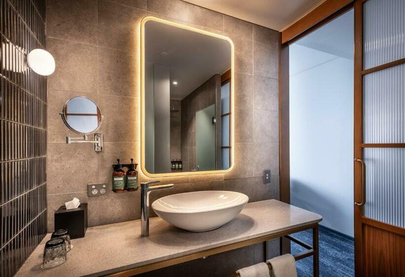 스탠다드 룸 킹사이즈 침대, Voco Auckland City Centre, An Ihg