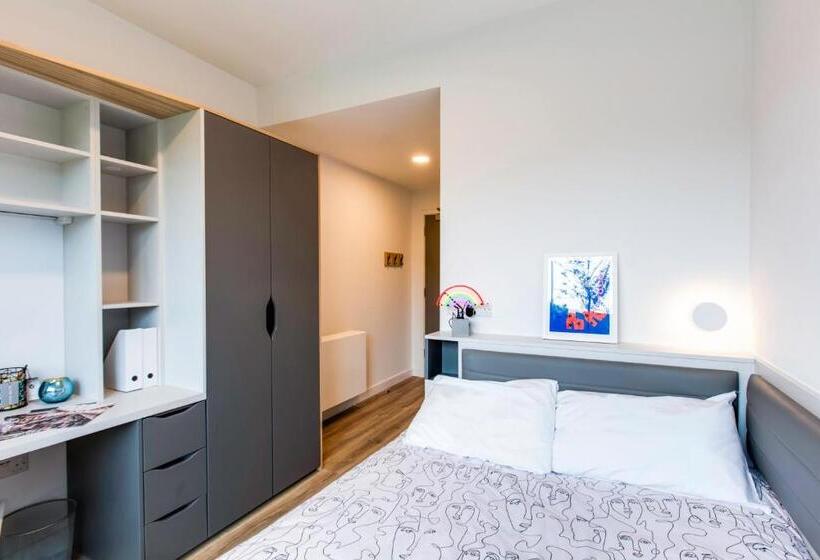 기본룸, Yugo Explore Highfield Park