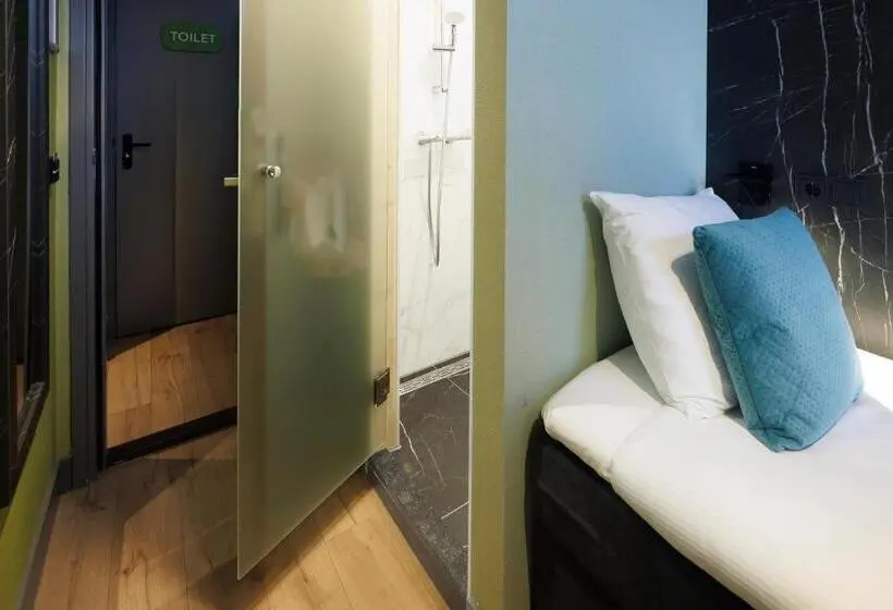バスルーム共有のシングルスタンダード, Ciao Papa Hotel Amsterdam Central Station