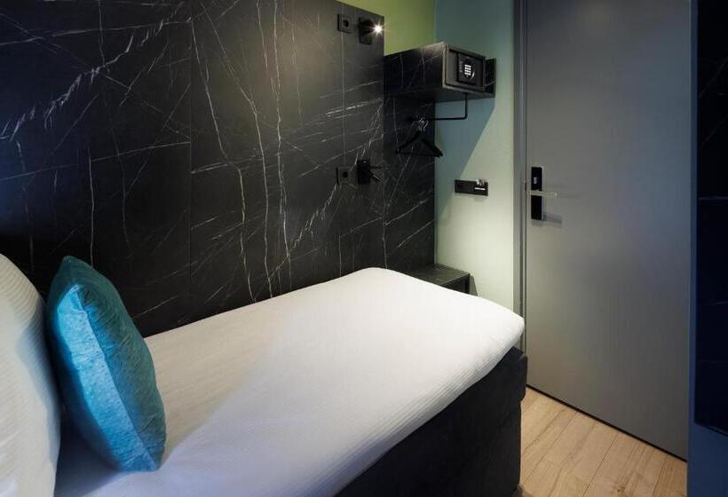 标准单人间共用浴室, Ciao Papa Hotel Amsterdam Central Station