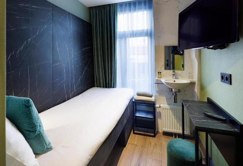 Quarto Estandar Individual Banheiro Compartilhado, Ciao Papa Hotel Amsterdam Central Station