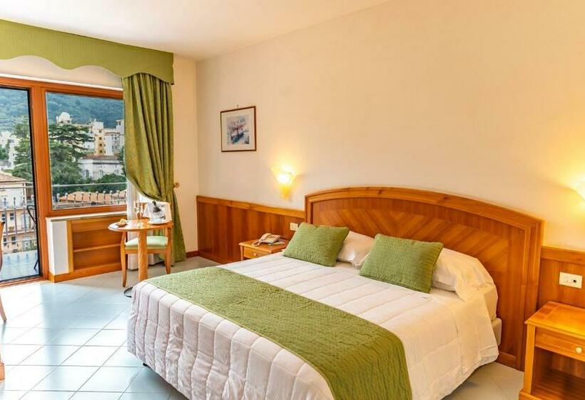 Номер Стандарт с Террасой, Hotiday Room Collection   Sorrento