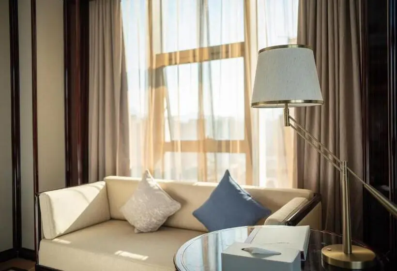 キングサイズベッドのスーペリアルーム, Wyndham Grand Tongren Downtown