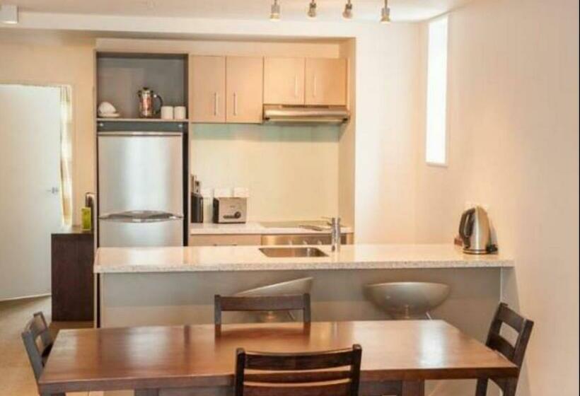 جناح غرفتين نوم, Boulcott Suites