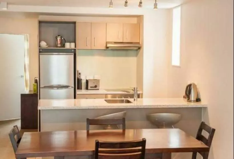 سوئیت 2 خوابه, Boulcott Suites
