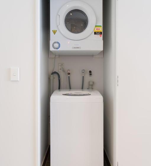 جناح, Boulcott Suites