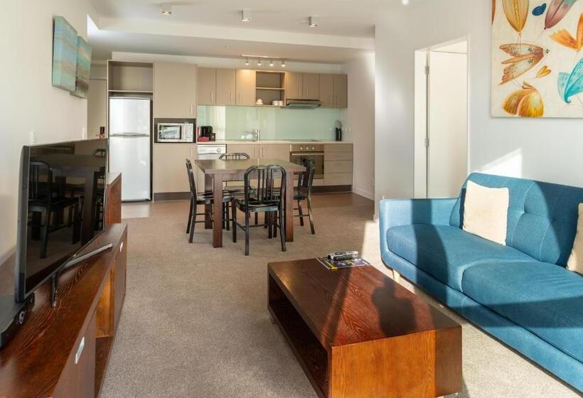 جناح, Boulcott Suites