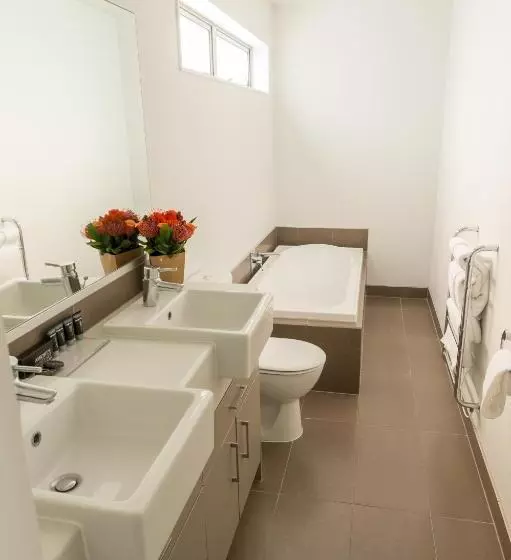 خانه 4 خوابه, Boulcott Suites