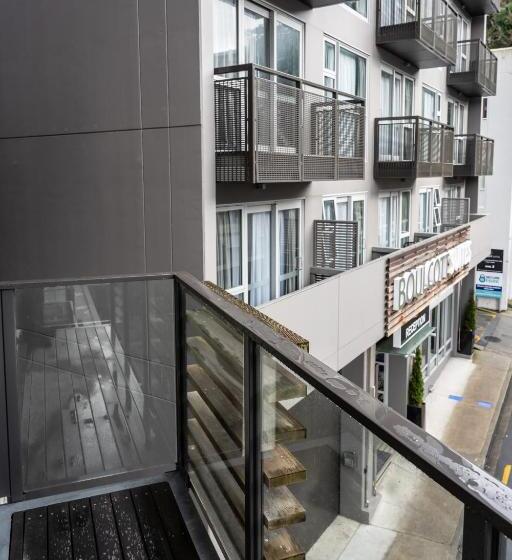 شقة غرفة واحدة, Boulcott Suites