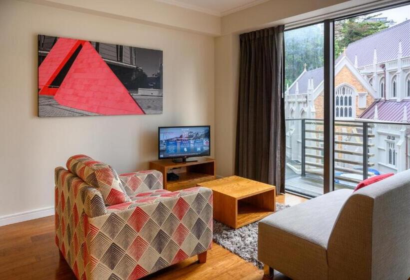 شقة غرفة واحدة, Boulcott Suites