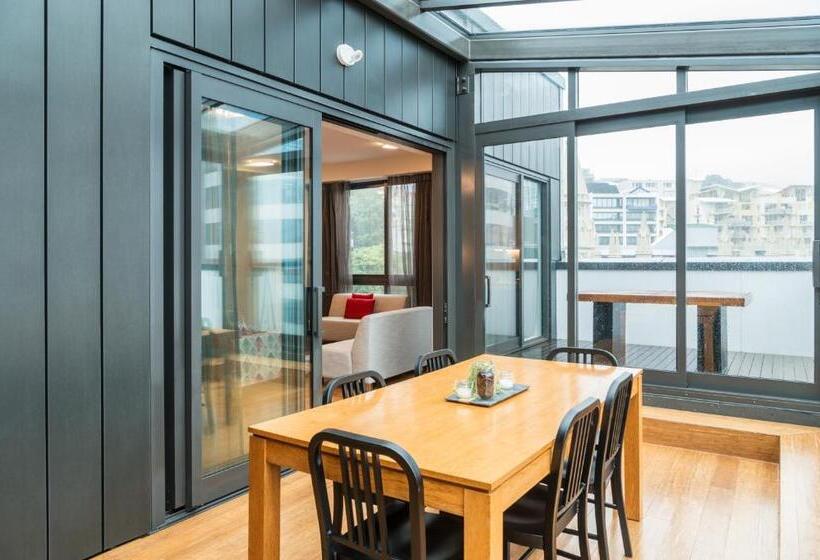 شقة دور أخير غرفة نوم واحدة, Boulcott Suites