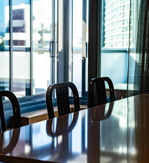 شقة دور أخير غرفة نوم واحدة, Boulcott Suites