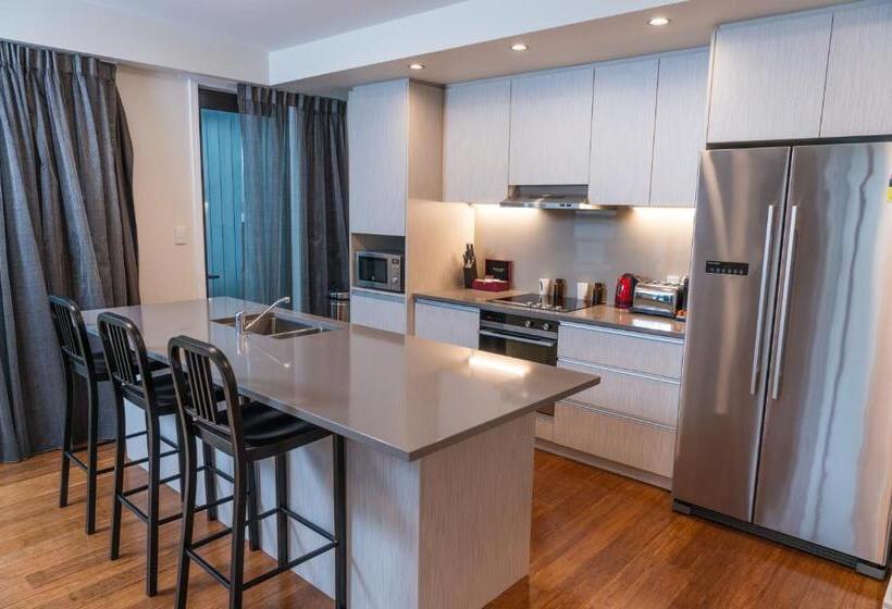 شقة دور أخير غرفة نوم واحدة, Boulcott Suites