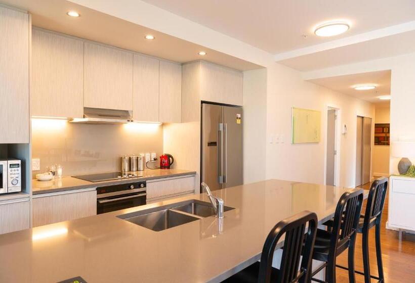 شقة دور أخير غرفة نوم واحدة, Boulcott Suites