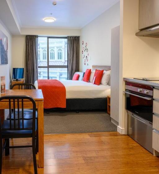 استوديو إدارى, Boulcott Suites