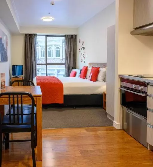 استودیو اجرایی, Boulcott Suites