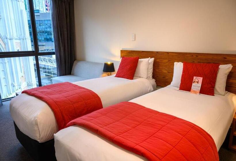 استوديو إدارى, Boulcott Suites