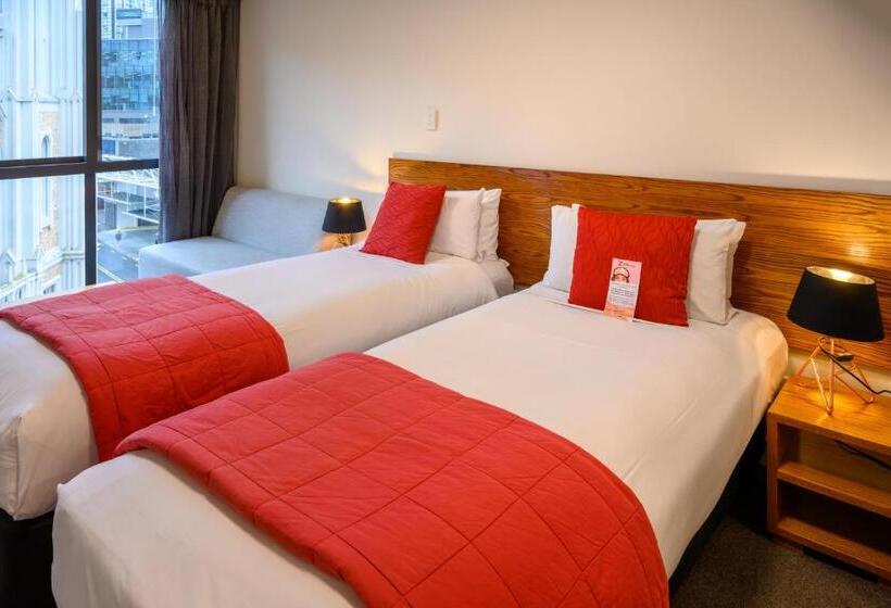 استوديو إدارى, Boulcott Suites