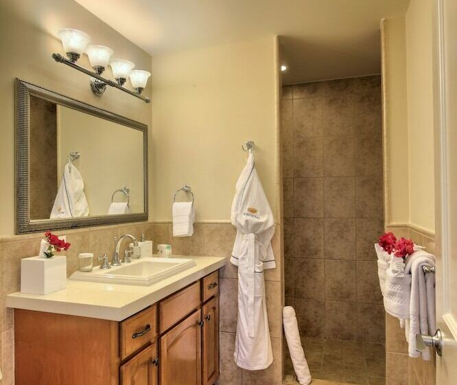 Standard Bungalow, Bungalows At Windsong On The Reef