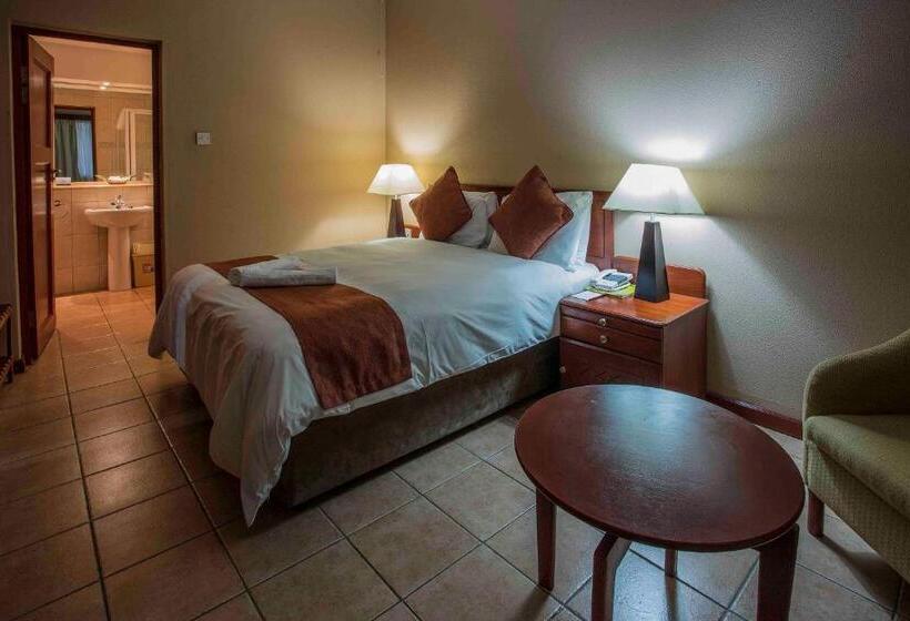 Suite, M Kango Golfview