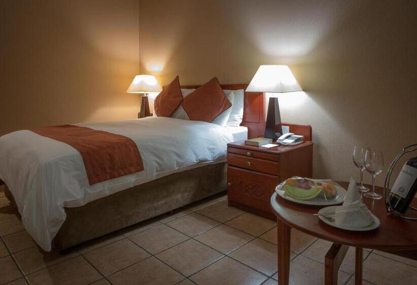 Suite, M Kango Golfview