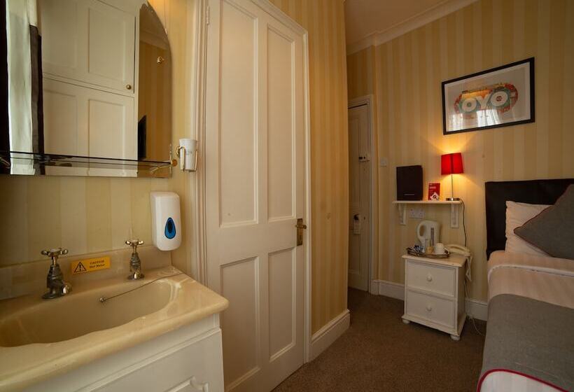 Habitación Estàndard Individual, Fines Bayliwick