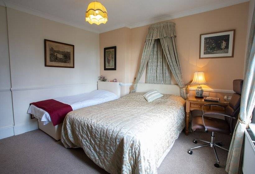 Family Room, Fines Bayliwick