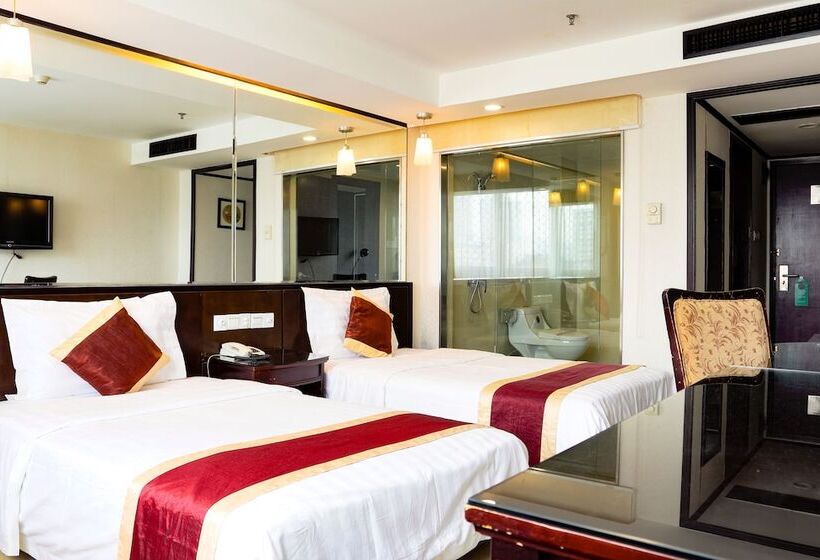 デラックスルーム, New World