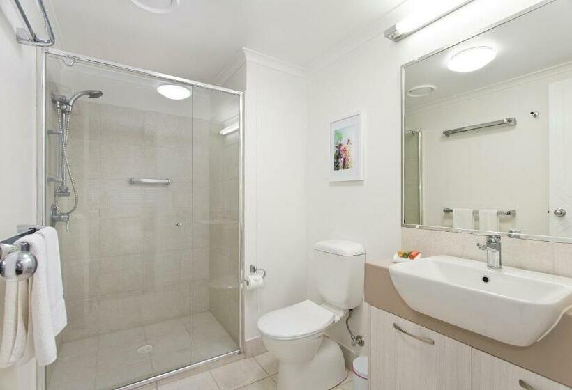 2 Bedroom Apartment with Views, Offshore Noosa Resort