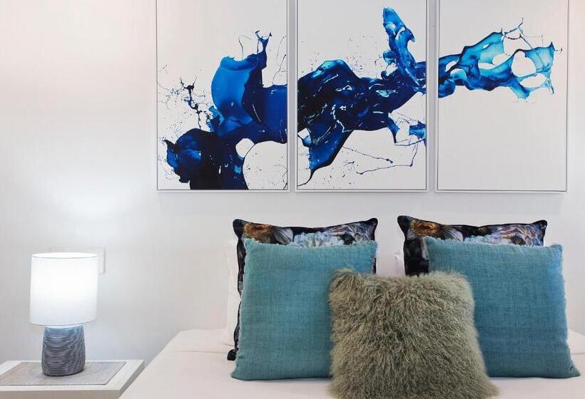 2 Bedroom Apartment with Views, Offshore Noosa Resort