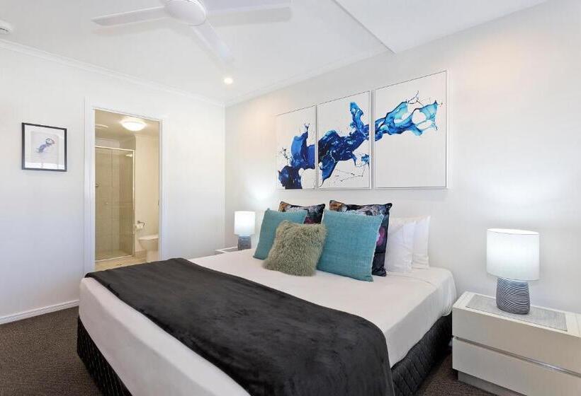 2 Bedroom Apartment with Views, Offshore Noosa Resort